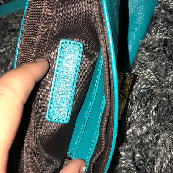 Purse - Picture 2 of 3